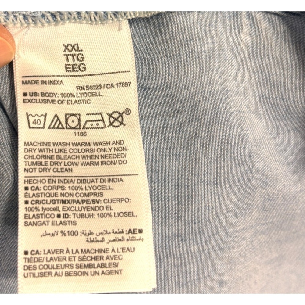 NWT Old Navy Womens Twist-Front Smocked Chambray Cami Sz XXL Blue Boho Festival - Picture 8 of 8